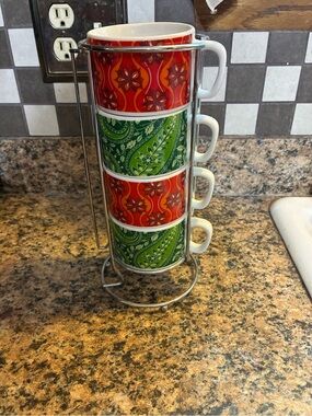 Cypress Home stackable coffee cups in stand great shape